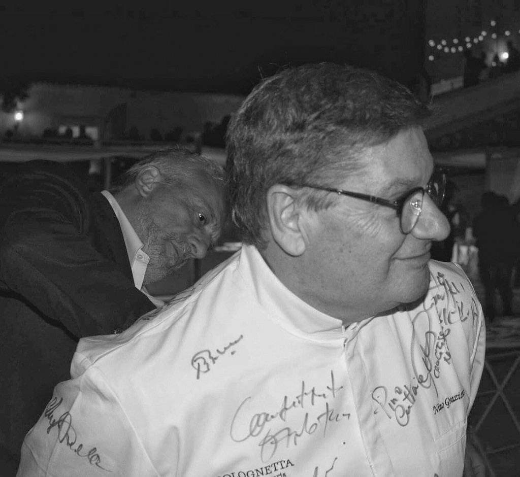 Nino Graziano, dietro - alla firma - Davide Scabin